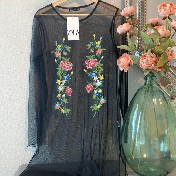 🆕 Zara embroidered tule overlay - Picture 7 of 10